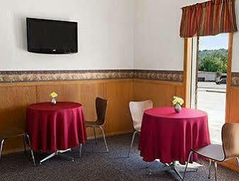Super 8 By Wyndham Batesville Exterior foto